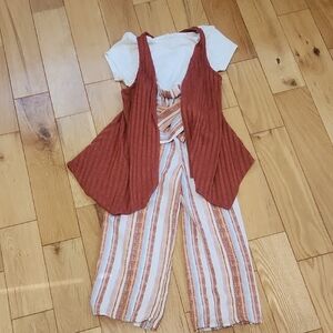 Love Squared Girls Size 8 Romper Vest Set.
